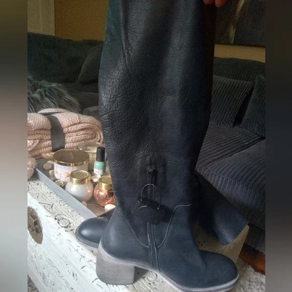 🆕⭐ FREE PEOPLE black leather tall boots